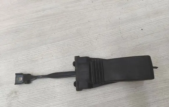Audi Q2 - Front door check strap stopper 81A837249 81A837267