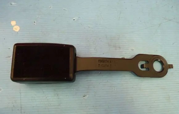 Peugeot 208 Front seatbelt buckle 96753793XT