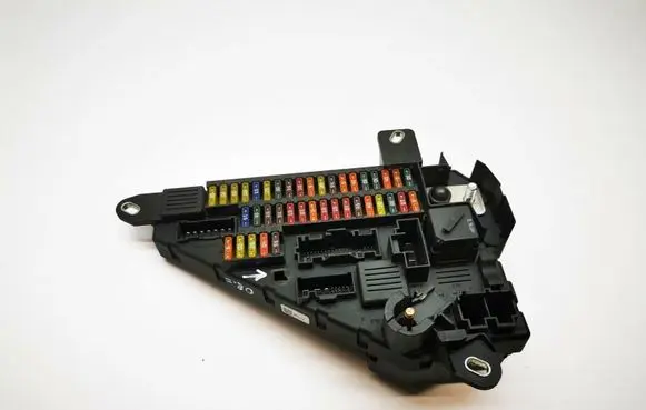 BMW 5 E60 E61 Fuse module 9138830 6906619