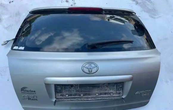 Toyota Avensis T250 Tailgate/trunk/boot lid 