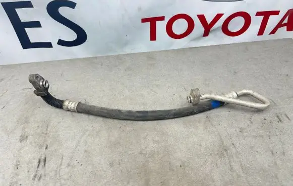 Toyota Prius (XW30) Air conditioning (A/C) pipe/hose