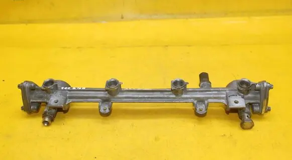 Mercedes-Benz Vito Viano W638 Fuel main line pipe 1110780745