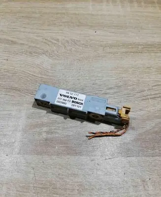 Volvo V70 Airbag deployment crash/impact sensor 9452777
