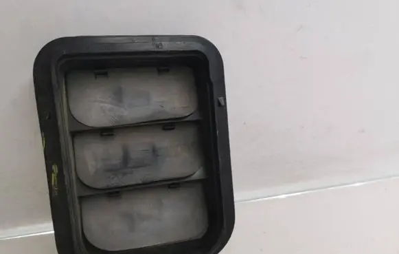 Skoda Superb B6 (3T) Quarter panel pressure vent 3T0819465 6J0819465