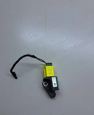 Skoda Superb B6 (3T) Airbag deployment crash/impact sensor 8K0973323s