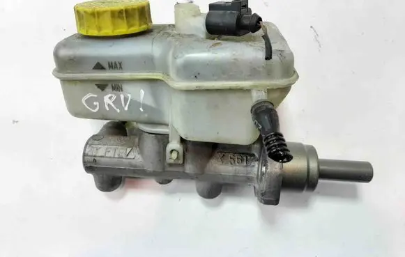 Skoda Fabia Mk2 (5J) Master brake cylinder X5617