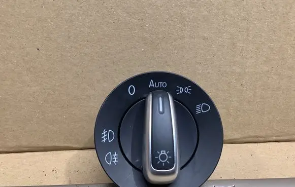 Volkswagen Tiguan Light switch 3C8941431A