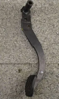 BMW 5 E39 Clutch pedal 11086344