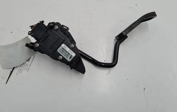 Volkswagen Sharan Accelerator throttle pedal 7M3721603D