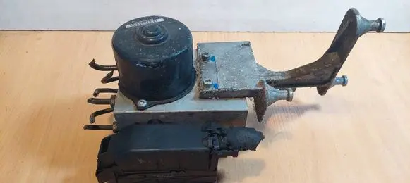 Mercedes-Benz C W203 ABS Pump A0365454032 10.0925-1584.3 A0054314312