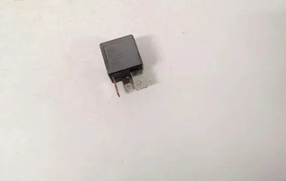Volkswagen Golf IV Other relay 191906383c