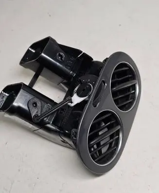 Volkswagen Tiguan Dash center air vent grill 5N0819203A 08238