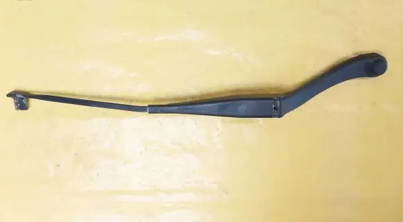 Mercedes-Benz C W204 Front wiper blade arm A2048200244