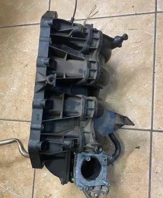 Volkswagen Polo III 6N 6N2 6NF Intake manifold 036129711BR