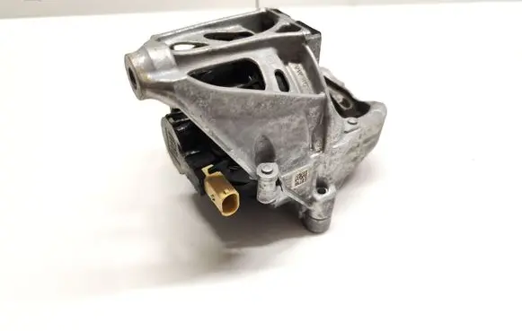 Audi A6 S6 C8 4K Engine mount bracket 4M0199371B