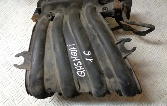 Nissan Qashqai+2 Intake manifold