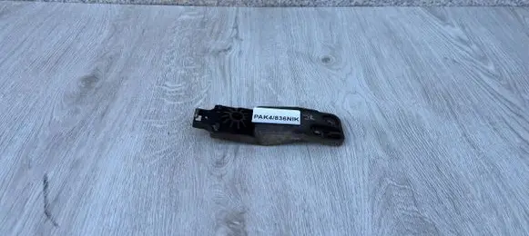 Opel Insignia A Radiator mount bracket 13337769