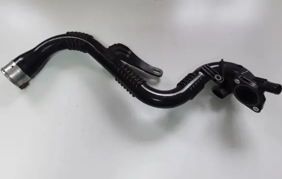 Renault Captur Intercooler hose/pipe 104951A