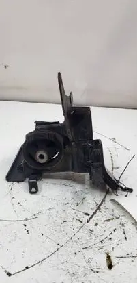 Toyota Yaris Engine mount bracket AVA4439