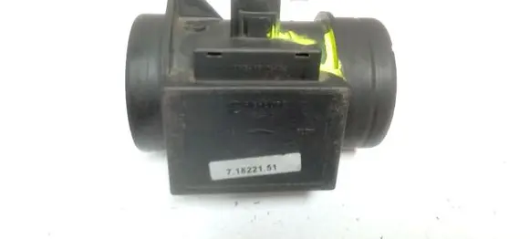 Audi A4 S4 B5 8D Mass air flow meter 71822151