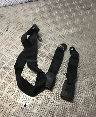 Nissan Terrano Front seatbelt buckle