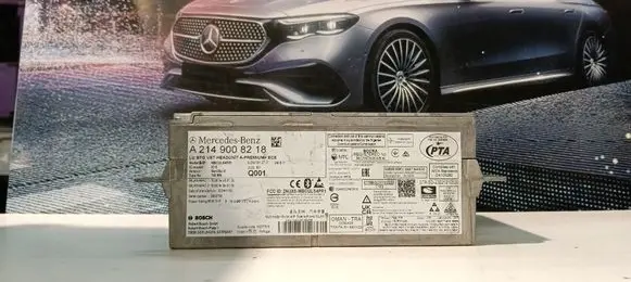 Mercedes-Benz E W214 Radio/CD/DVD/GPS head unit A2149008218