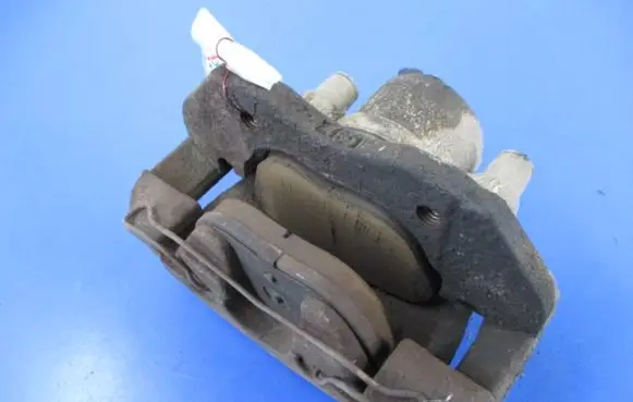 Mazda 3 I Front brake caliper