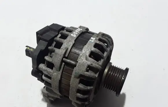 Dacia Dokker Generator/alternator 231000803R