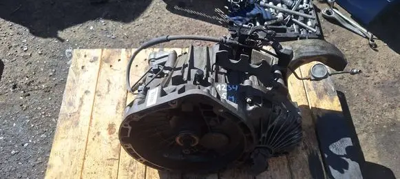 Mercedes-Benz A W169 Manual 5 speed gearbox R169361000271 169361000271