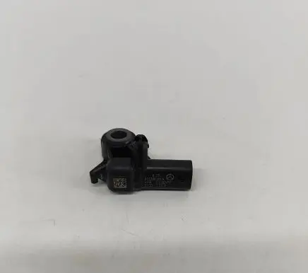 Mercedes-Benz CLA C118 X118 Airbag deployment crash/impact sensor A2239056103