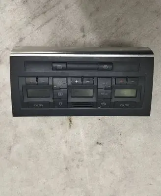 Audi A4 S4 B6 8E 8H Climate control unit 8E0820043AA