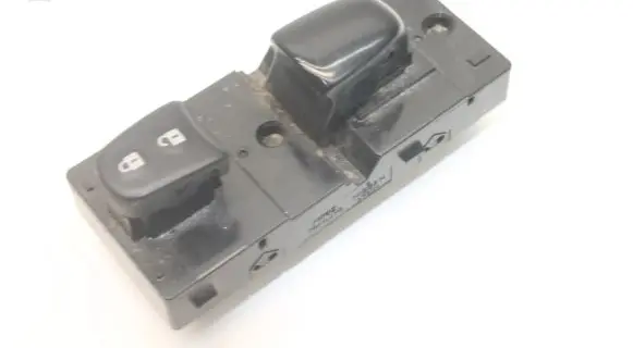 Nissan Pulsar Other switches/knobs/shifts