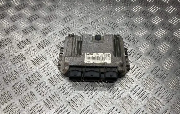 Renault Laguna II Engine control unit/module ECU 8200631577 8200527713 0281012770