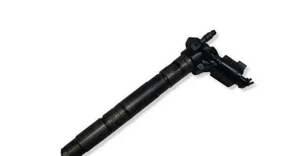 Volkswagen PASSAT B6 Fuel injector 03L130277