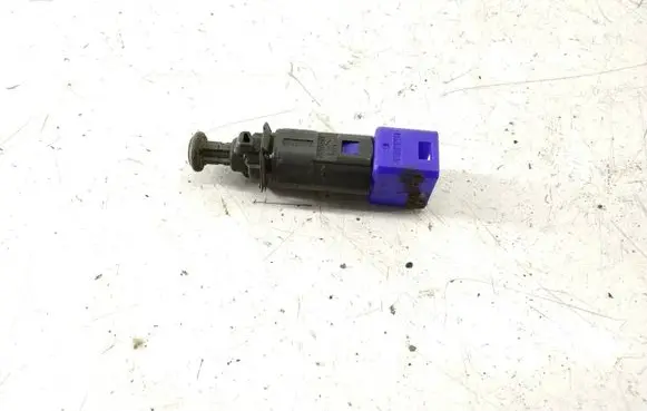 Renault Espace - Grand espace IV Brake pedal sensor switch 110895