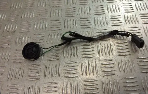 Audi A6 S6 C5 4B Front door high frequency speaker 4B0035399C
