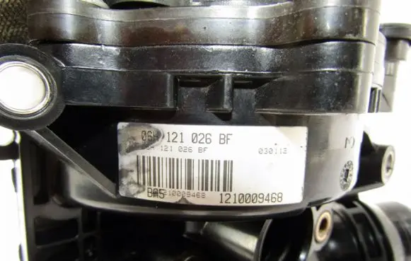 Audi A4 S4 B8 8K Thermostat housing 06H121026BF