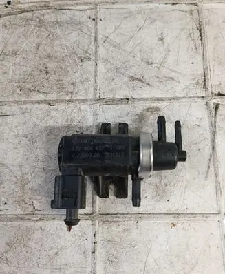Skoda Octavia Mk1 (1U) Turbo solenoid valve 1J0906627