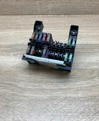 Mercedes-Benz E W211 Fuse box set 2115450301 13943311