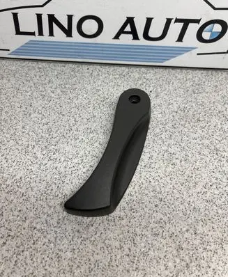 Engine bonnet (hood) release handle
