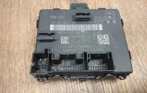 Volkswagen PASSAT B8 Door control unit/module 5Q0959595K