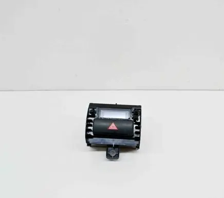Toyota Hilux (AN120, AN130) Hazard light switch 75H321 839100K180A
