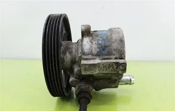 Opel Vivaro Power steering pump 
