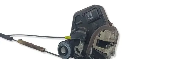 Toyota Avensis T250 Rear door lock UR2 32R 2PIN