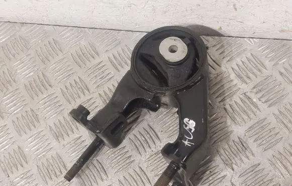 Toyota Avensis T250 Engine mount bracket 123710R010