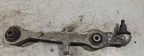 Volkswagen PASSAT B5.5 Front control arm 4D0407155P
