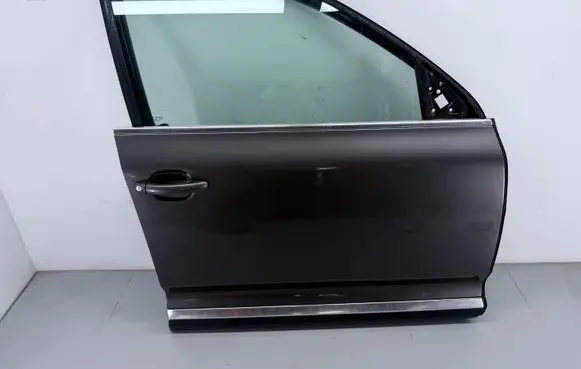 Volkswagen Touareg I Front door 7L6837730D 99346711