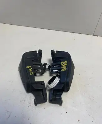 Toyota Avensis T250 Steering wheel buttons/switches 75B070 1522X5N