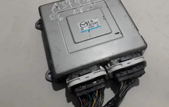 Mazda 5 Engine control unit/module l82318881b e6t53976h1