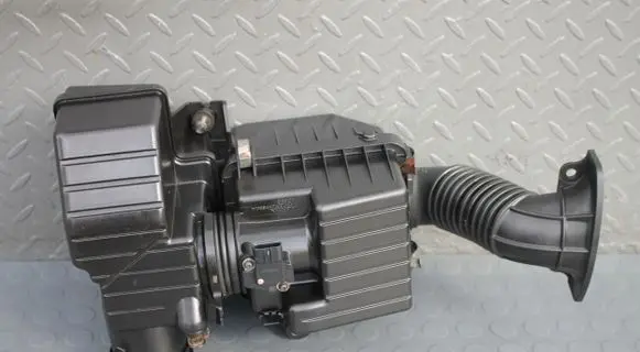 Honda Insight Air filter box